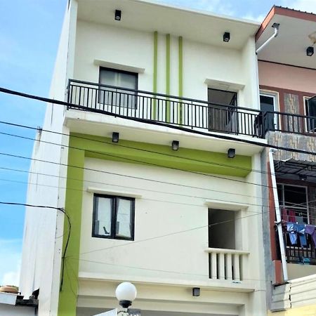 Guest House Onta Baru Macasar Exterior foto